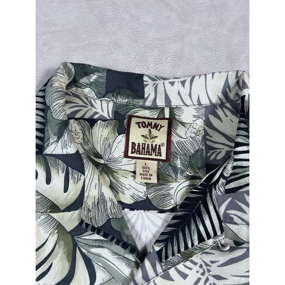 Tommy Bahama Silk Shirt Size Large Floral Hawaiian Camp Button Down Loop Collar - Picture 4 of 8
